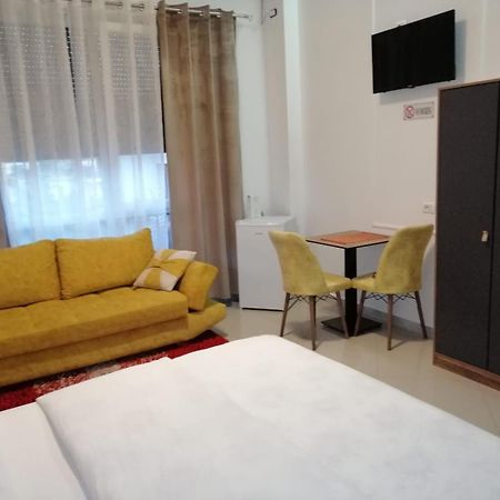 Isabel Rooms Tirana Room photo